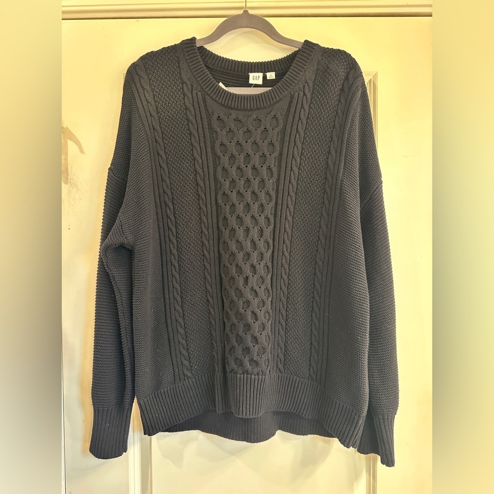 GAP Women’s Black Cable Knit Crewneck Sweater